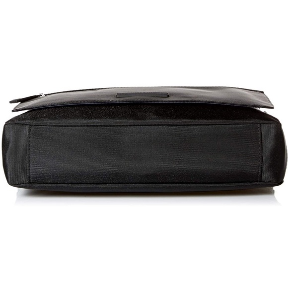 Tommy Hilfiger Unisex Messenger Bag, Alexander - Picture 5 of 6